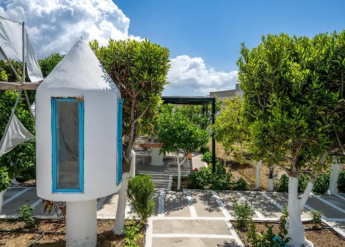 Perivoli 3-chora アパート